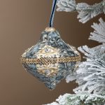 Decoratiune Craciun, Glob cu catifea, broderie cu paiete si pietre, albastru, 24cm - imagine 2