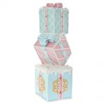 Decoratiune Craciun din rasina, trei cadouri, multicolor, 36cm