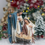 Decoratiune Craciun, Sfanta familie din ceramica, 30cm - imagine 2