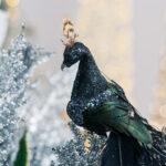 Decoratiune Craciun, Pasare, Paun din pene naturale cu strasuri si glitter, Negru, 20 cm - imagine 2