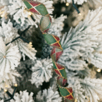 Decoratiune Craciun, Panglica decorativa cu romburi, rosu, verde si auriu,  2,5cm * 9m - imagine 3