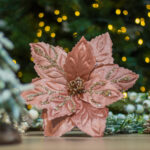 Decoratiune brad, floare Craciunita artificiala catifea si glitter, piersica,  Ø26cm - imagine 2