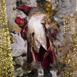 Decoratiune Craciun, Mos Craciun, catifea si blanita, visiniu cu auriu, 60 cm - imagine 3