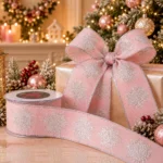 Decoratiuni de Craciun, Panglica decorativa cu fulgi, alb și roz 5,5cm * 9m - imagine 2