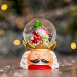Decoratiune Craciun, Glob de sticla cu zapada Rege, 7*5 cm - imagine 3