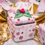 Decoratiune Craciun, Cutie de Cadou roz, 13*13*18 cm - imagine 3