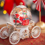 Decoratiune Craciun, Felinar muzical Caleasca cu Mos Craciun, diverse modele, 22*21*10cm - imagine 8