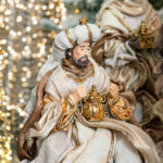Decoratiune Craciun, Scena Nasterii 4 piese - 6 Figurine, bej cu auiu, 36 cm - imagine 10