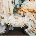 Decoratiune Craciun, Scena Nasterii 4 piese - 6 Figurine, bej cu auiu, 36 cm - imagine 6