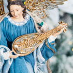 Decoratiune Craciun, Inger pe stativ, albastru, 55 cm - imagine 5