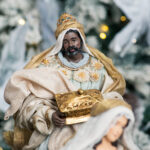 Decoratiune Craciun, Scena Nasterii 6 piese- 6 figurine, bej cu albastru, 35 cm - imagine 7