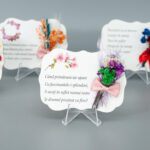 Martisor lemn cu magnet, Print UV si flori uscate